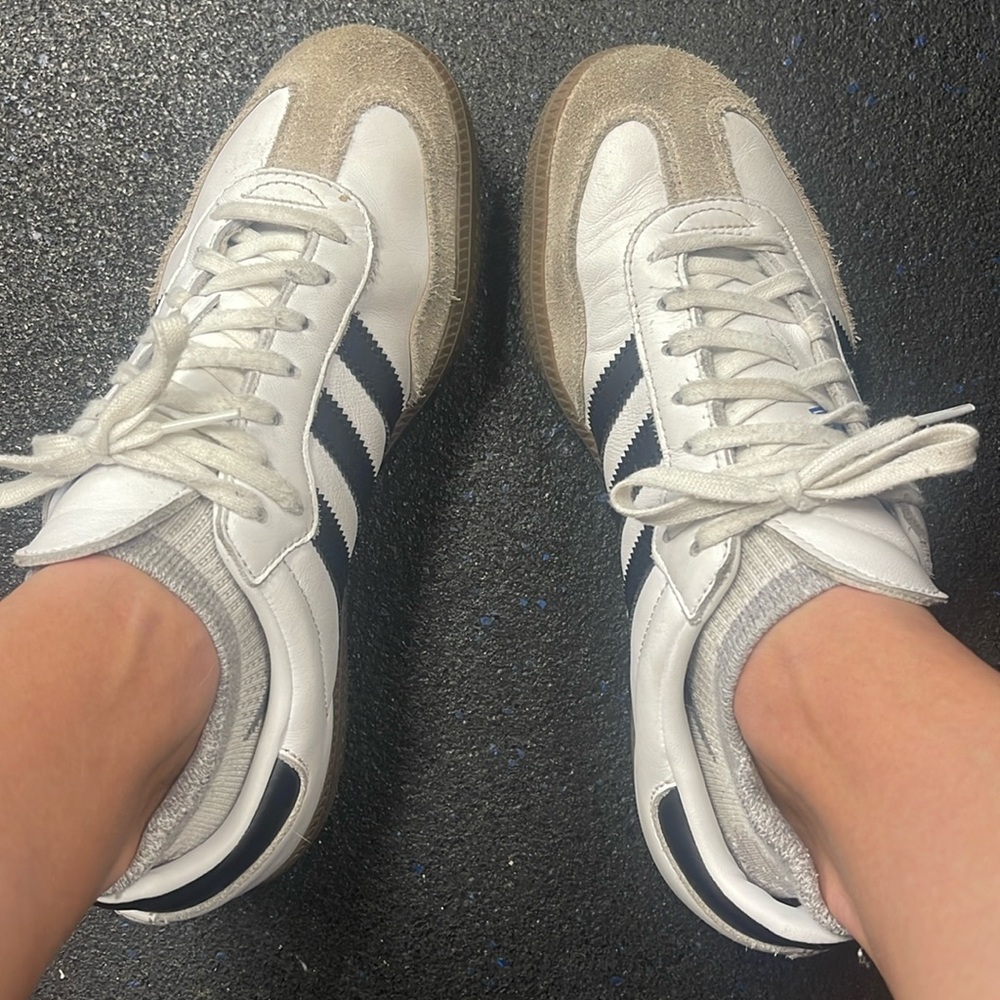 Shoe